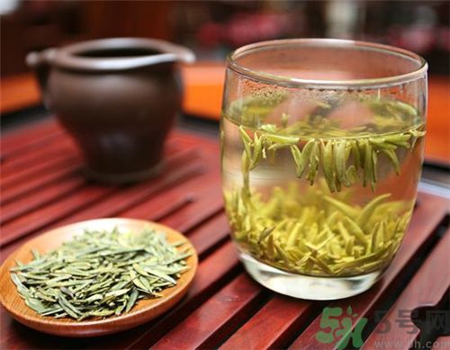 吃綠豆糕喝什么茶好？吃綠豆糕喝什么茶解膩？