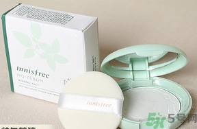 innisfree悅詩(shī)風(fēng)吟礦物質(zhì)薄荷粉餅真假辨別方法