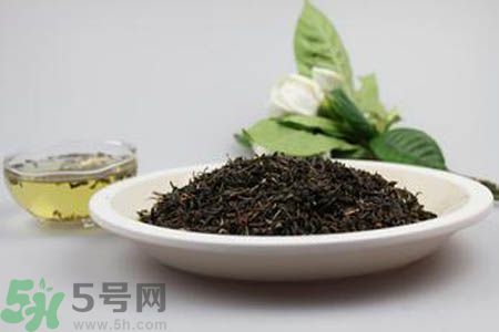 茉莉花茶可以和玫瑰花茶一起喝嗎？茉莉花茶和玫瑰花茶一起泡著喝好嗎？