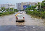 路面雨水多深車輛不宜通行？車輛在雨水中行駛要注意什么？