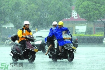 電動(dòng)車可以淋雨嗎?電動(dòng)車淋雨會(huì)壞嗎