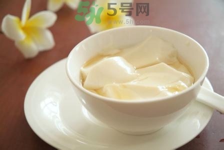 吃豆腐腦有什么好處?豆腐腦的營(yíng)養(yǎng)價(jià)值