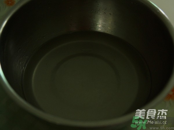 水晶月餅用的什么粉？水晶月餅的做法及配方