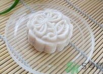 廣式月餅為什么會(huì)裂?月餅烤裂怎么處理