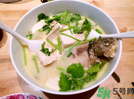 鯽魚湯的營養(yǎng)價值 鯽魚湯的功效與作用