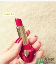 復古紅口紅適合學生嗎？復古紅口紅顯老嗎？