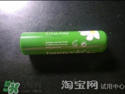 小甘菊唇膏小孩能用嗎？herbacin賀本清小甘菊唇膏小孩可以用嗎？