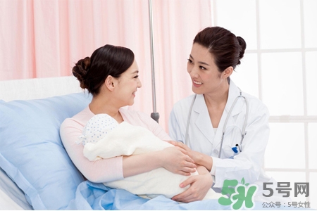 母乳和奶粉混合喂養(yǎng)好嗎？母乳和奶粉可以混在一起吃嗎？