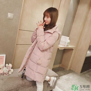 小個子女生適合穿什么羽絨服？個子矮的女生適合什么羽絨服