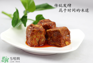 霉豆腐發(fā)黑還能吃嗎？霉豆腐長(zhǎng)黑點(diǎn)還能吃嗎？