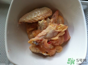 腌雞肉用什么調(diào)料？雞肉用什么腌制？