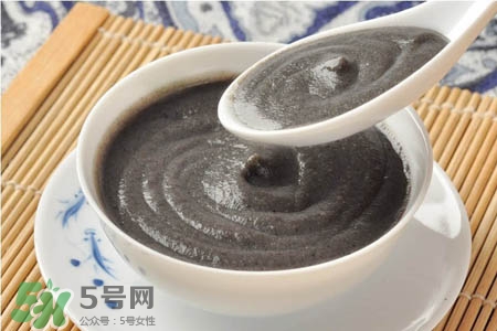 芝麻糊不能和什么一起吃？芝麻糊與哪些食物相克？