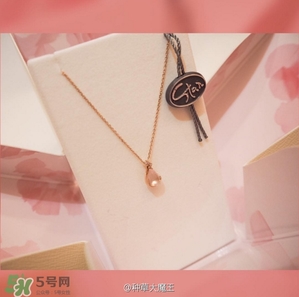 star jewelry2017櫻花限定多少錢？star jewelry櫻花項(xiàng)鏈?zhǔn)宙渻r(jià)格