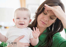 生完孩子后掉頭發(fā)是正常的嗎？產(chǎn)后掉發(fā)掉多少屬于正常?