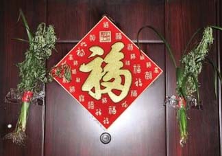 艾草掛門(mén)上是什么意思？艾草放門(mén)口什么作用？