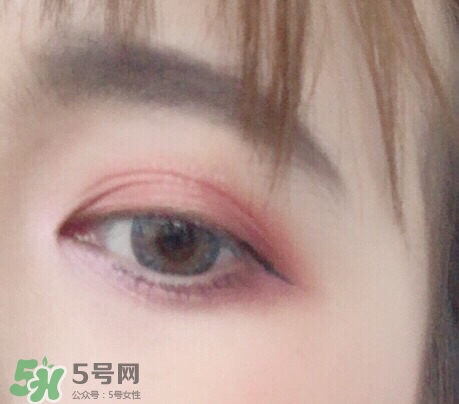 makeup revolution桃花盤怎么畫？makeup revolution桃花盤教程