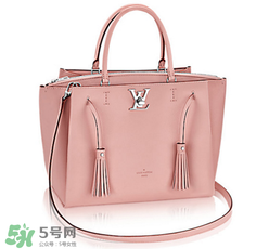 lv lockmeto流蘇手提包正品多少錢？lv新款流蘇包專柜價(jià)格