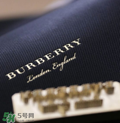 burberry dk88鎖頭包正品多少錢？巴寶莉dk88包專柜價格