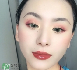 huda beauty眼影怎么畫？huda beauty眼影盤教程