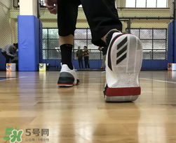 adidas dame3上腳怎么樣？阿迪達(dá)斯利拉德三代測(cè)評(píng)