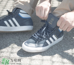 adidas matchcourt high rx2新款滑板鞋什么時候發(fā)售？