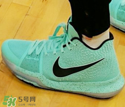 nike kyrie 3 aqua多少錢？耐克歐文3代湖綠配色專柜價(jià)格