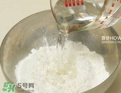 韭菜盒子用什么水和面？韭菜盒子和面用冷水還是熱水