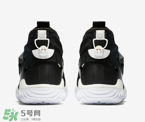 nikelab acg 07 kmtr機(jī)能運(yùn)動(dòng)鞋黑白配色多少錢？