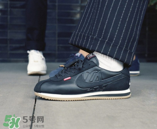 mister cartoon與nike cortez45周年聯(lián)名鞋子多少錢？