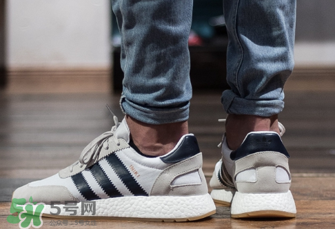 adidas iniki runner上腳效果怎么樣？阿迪達斯復古跑鞋好看嗎？