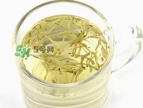 金銀花茶要怎樣泡才好喝？金銀花茶最佳泡茶水溫是多少