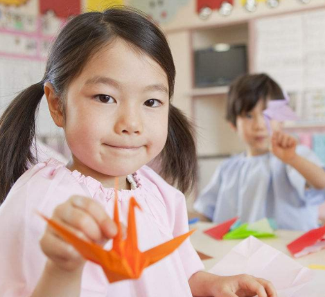 孩子在幼兒園受欺負(fù)怎么辦？孩子在幼兒園不合群怎么辦？