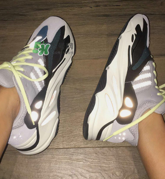 yeezy runner 700多少錢？侃爺復(fù)古跑鞋專柜價格