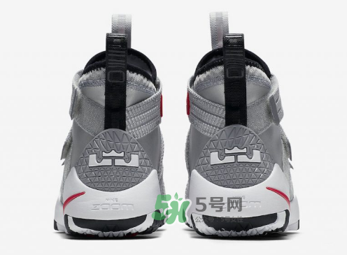 nike lebron soldier 11 silver bullet銀灰配色什么時(shí)候發(fā)售？