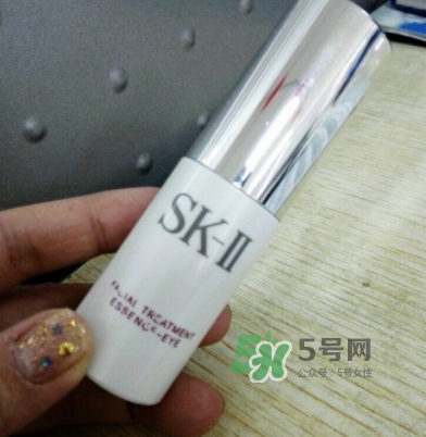 skii眼部神仙水怎么用？sk2眼部精華乳使用方法