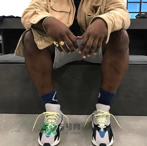 yeezy boost 700上腳效果怎么樣？yeezy boost 700值得買嗎？