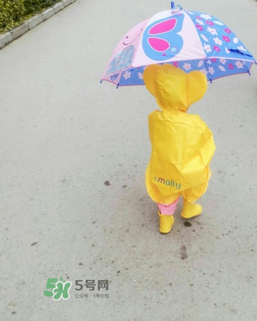 小孩子的雨衣什么牌子的好 兒童雨衣哪個(gè)牌子好