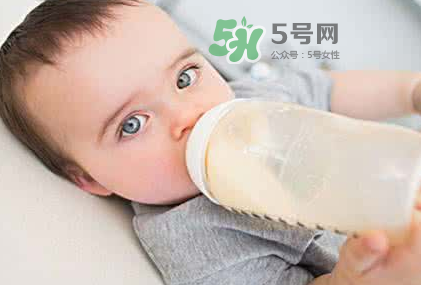 母乳和奶粉能混在一起吃嗎？母乳和奶粉混合喂養(yǎng)好嗎？