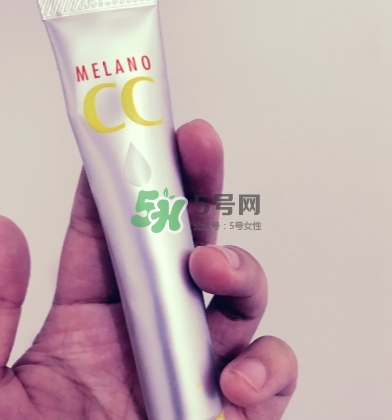 olay小白瓶和樂敦cc美容液哪個好？olay小白瓶和樂敦cc順序