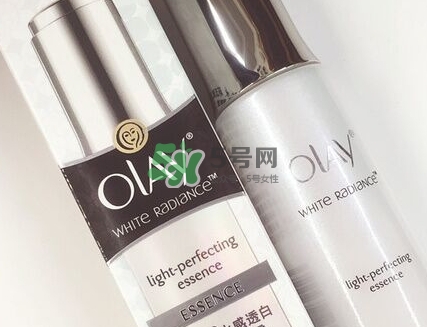 olay小白瓶和樂敦cc美容液哪個好？olay小白瓶和樂敦cc順序