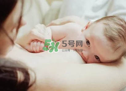 母乳喂養(yǎng)預(yù)防乳腺癌嗎？不喂母乳會的乳腺癌嗎？