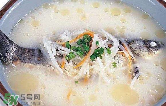 產(chǎn)婦鯽魚湯什么時候喝？產(chǎn)婦鯽魚湯放調(diào)料嗎？