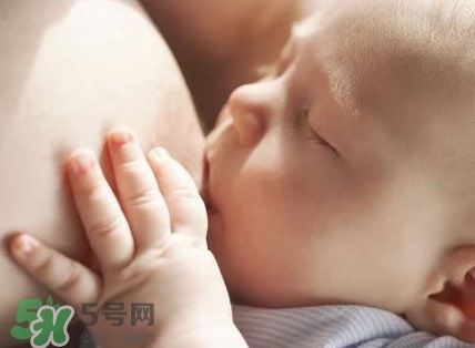 母乳能做什么？母乳可以放冰箱保鮮多久？