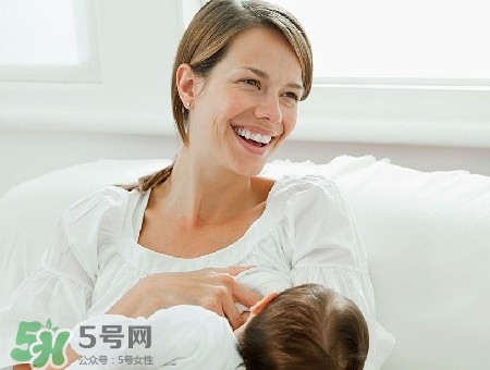 母乳到什么時(shí)候就沒營(yíng)養(yǎng)了？母乳什么時(shí)候斷最好？