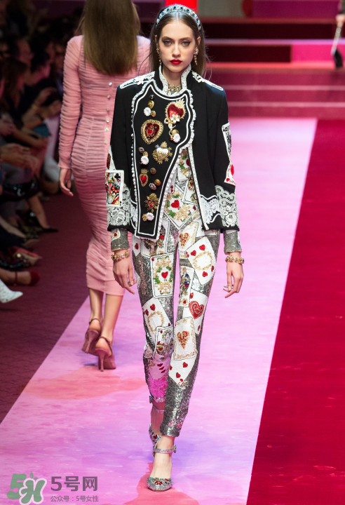 dolce gabbana2018春夏系列服裝怎么樣_好看嗎？