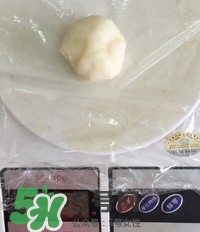 榴蓮冰皮月餅的做法？榴蓮冰皮月餅價(jià)格