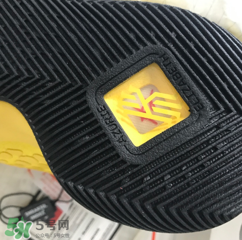 nike kyrie3 mamba mentality怎么樣？歐文3李小龍配色開箱測評(píng)