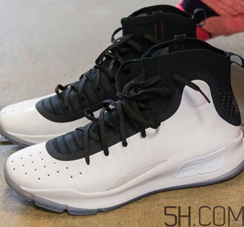 under armour curry 4白黑配色什么時候發(fā)售_多少錢？