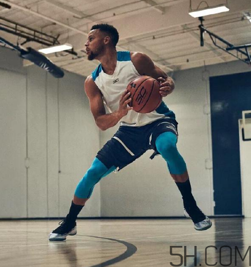 under armour curry 4鞋碼偏小嗎？庫里第四代戰(zhàn)靴尺碼怎么選？