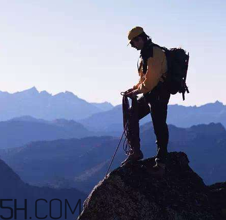 爬山帶什么干糧好？夏天爬山注意事項